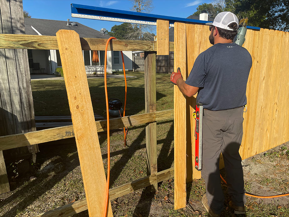 Satsuma Alabama Professional Fence Installation