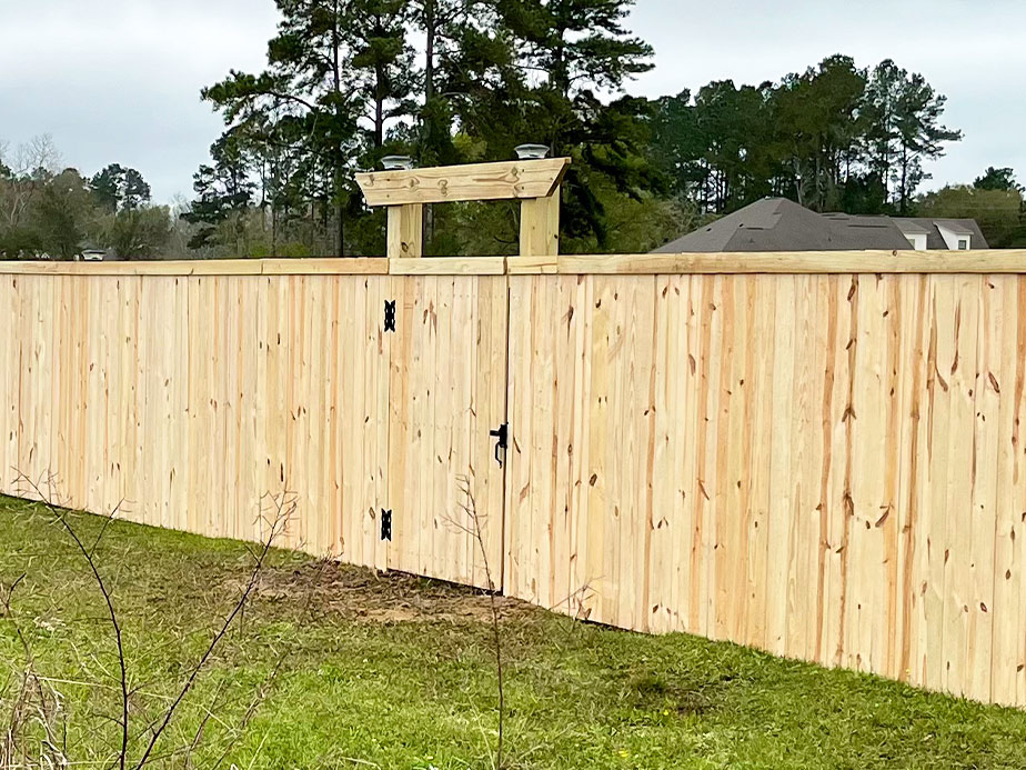 wood fence Satsuma Alabama