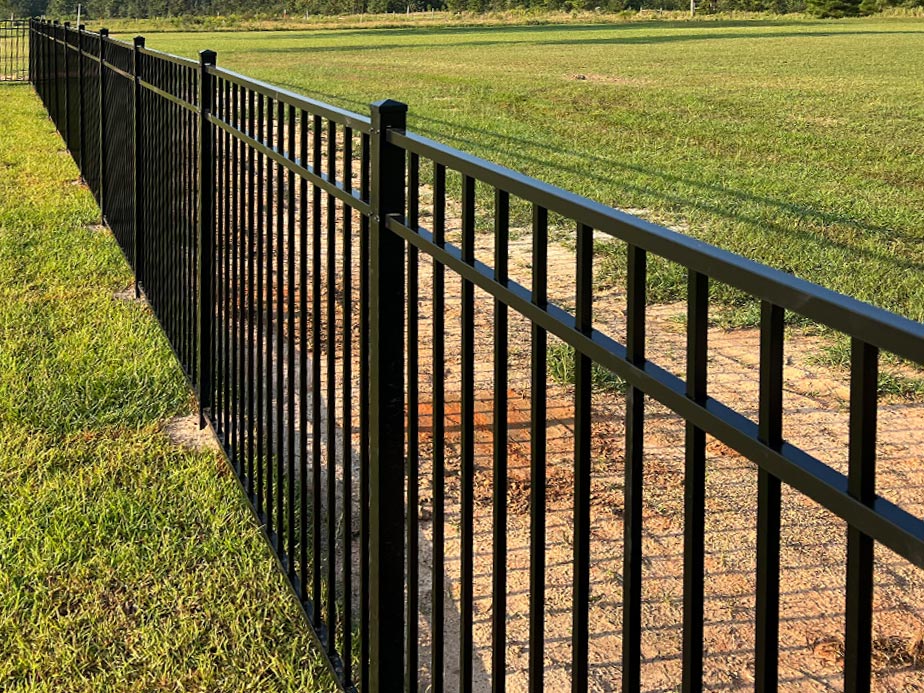 Residential aluminum fence company in the Mobile Alabama area.