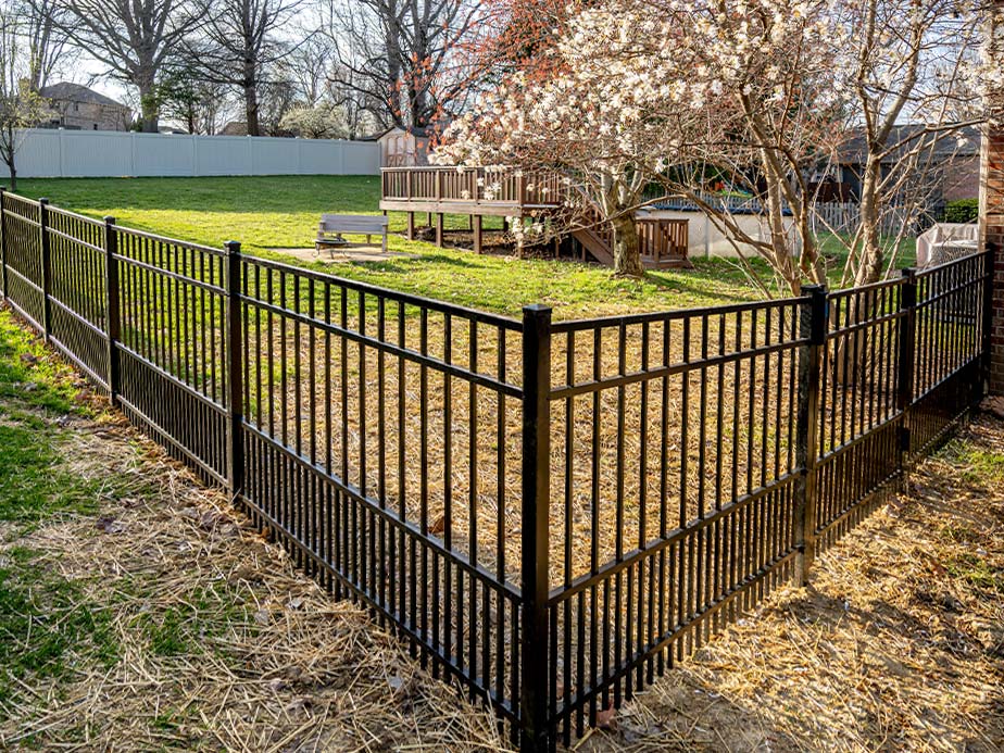 Residential Pet fence contractor in the Mobile Alabama area.