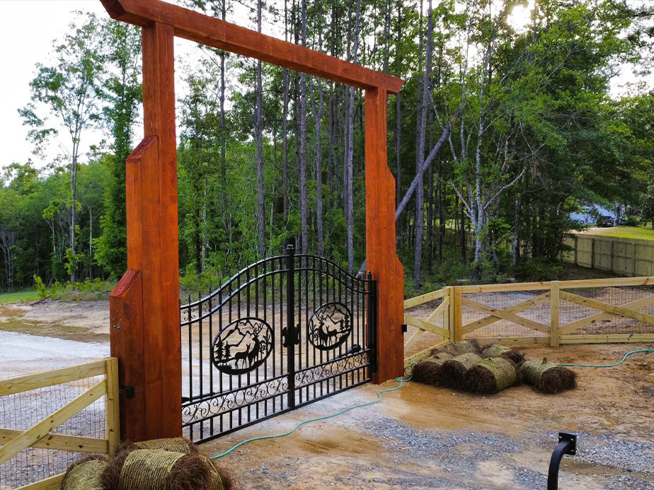 Access control gate contractor in the Mobile Alabama area.