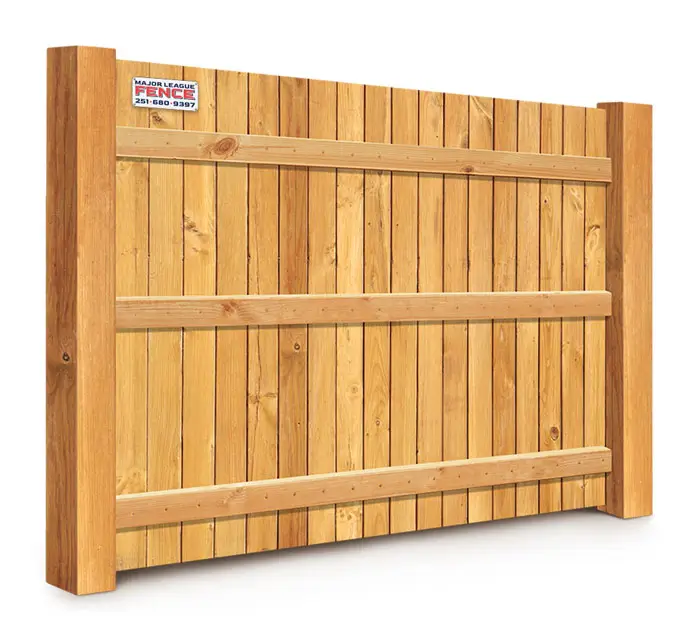 Wood fence features popular with Mobile Alabama homeowners